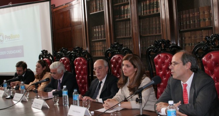 Julin Costbile, Rina Barbieri, Enrique V. del Carril, Atilio Alterini, Varina Suleiman y Martn Zapiola Guerrico