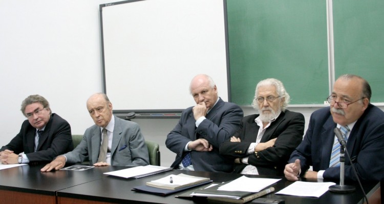 Agustn Torres, Horacio A. Garca Belsunce, Jorge H. Damarco, Arstides H. M. Corti y Jos O. Cass