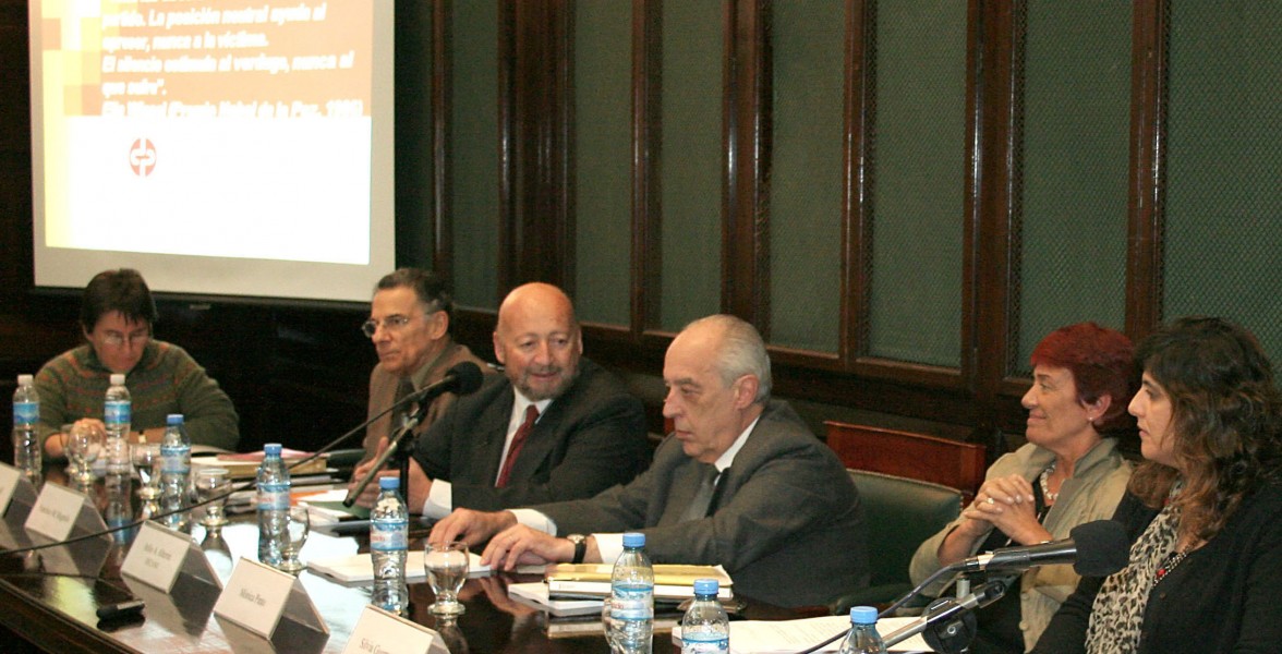 Alcira Daroqui, Roberto Bergalli, Francisco Mugnolo, Mnica Pinto y Silvia Guemureman