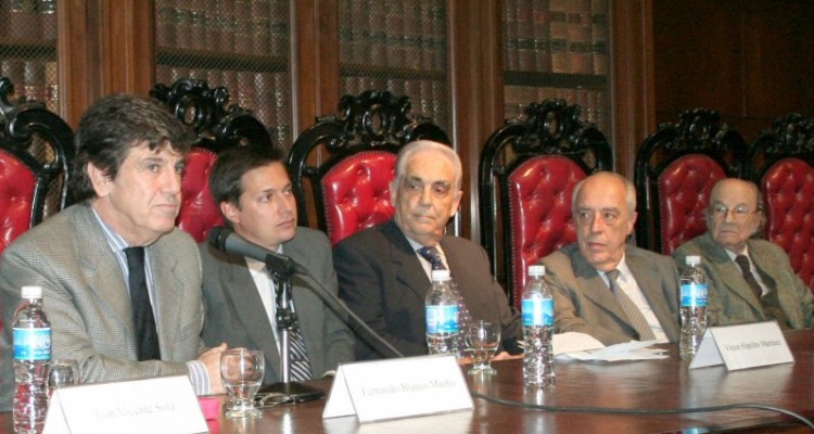 Juan V. Sola, Fernando Blanco Muio, Vctor Hiplito Martnez, Atilio Alterini y Flix Luna