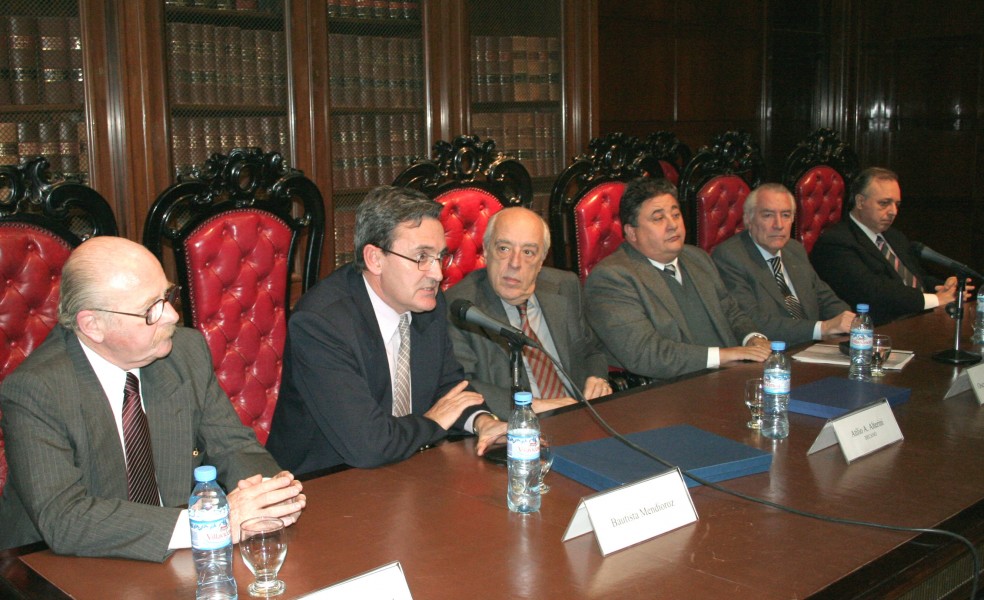 Daniel R. Altmark, Bautista Mendioroz, Atilio Alterini, Oscar A. Machado, Ramn G. Brenna y Omar A. lvarez