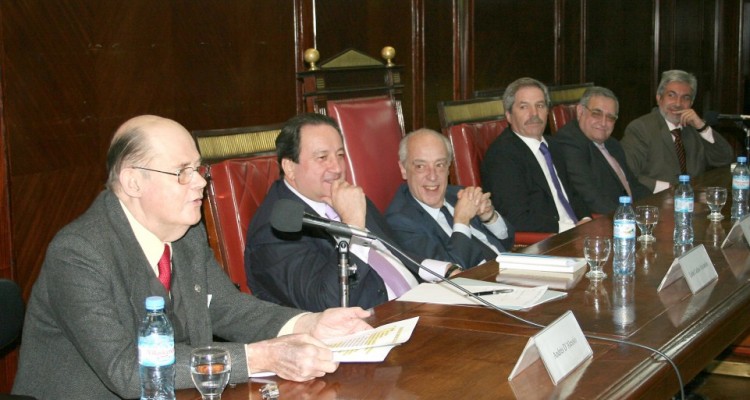 Andrs DAlessio, Len C. Arslanian, Atilio A. Alterini, Felipe Sol, Manuel Martn Fernndez y Khatchik Der Ghougassian