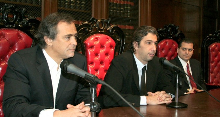 Mauricio Devoto, Juan Pablo Mas Velez y Gabriel E. Vega