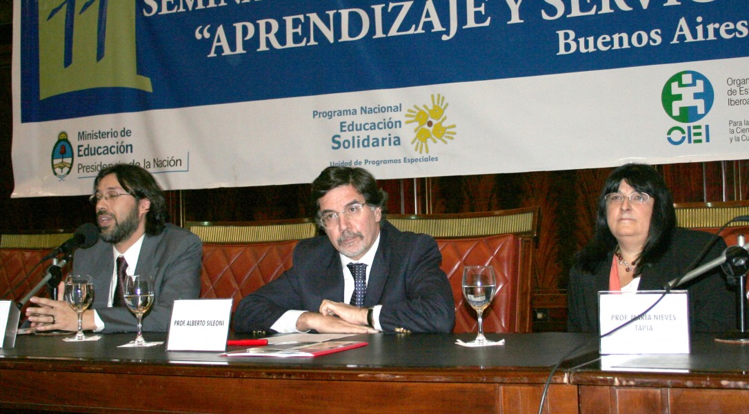 Sergio Rial, Alberto Sileoni y Mara Nieves Tapia