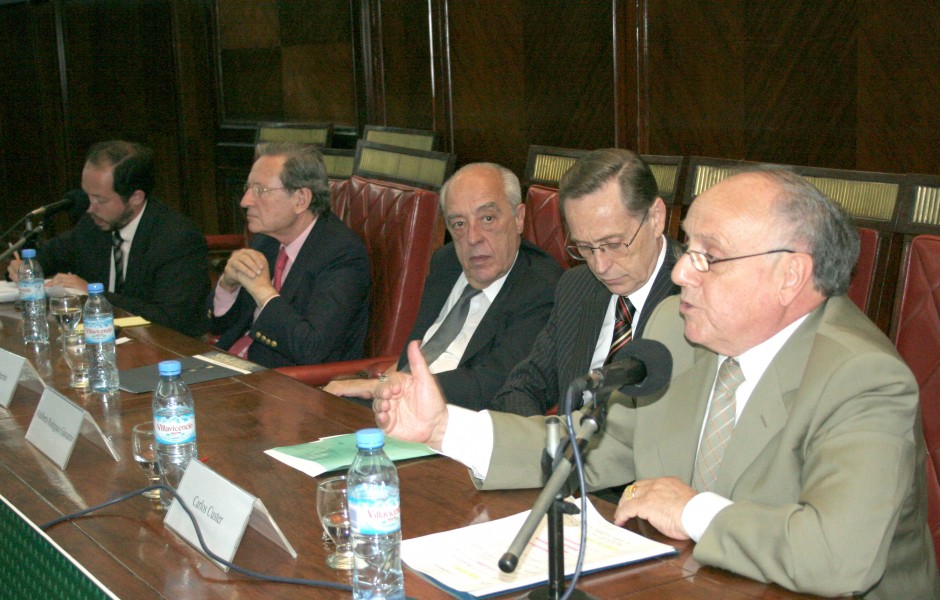 Ezequiel Abasolo, Mariano Grondona, Atilio A. Alterini, Adalberto Rodrguez Giavarini y Carlos Custer