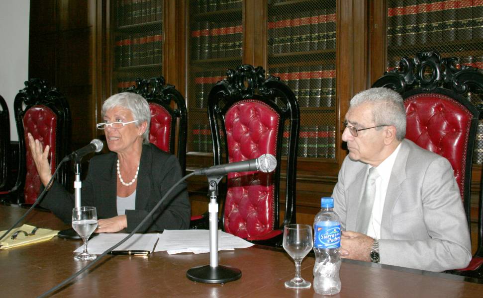 Mnica Pinto y Rolando Chirico