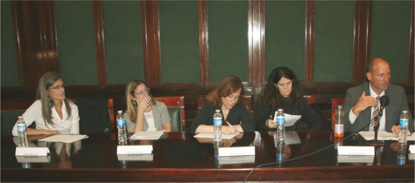 Paola Bergallo, Mariela Belski, Silvina Gvirtz, Laura Clrico y William Koski