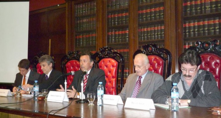 Adrin Ventura, Gustavo Lpez, Alberto R. Dalla Va, Gregorio Badeni y Henoch Aguiar