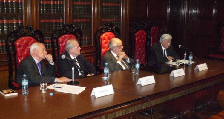 Martn D. Farrell, Tulio Ortiz, Atilio A. Alterini y Ernesto F. Garzn Valds