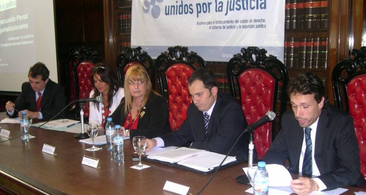 Marcelo Lapargo, Sandra V. Guagnino, Estela Andrades, Santiago Quian Zaval�a y Mariano Scotto