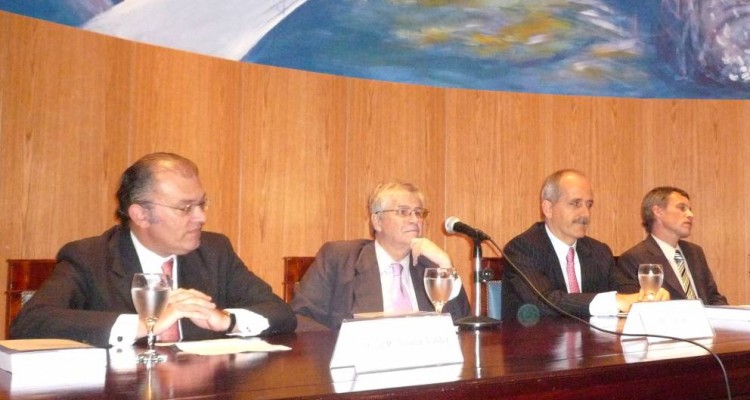 Oscar R. Aguilar Valdz, David Halpern, Guido S. Tawil y Fabin O. Canda