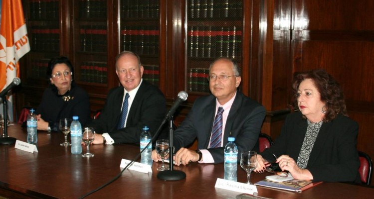 Nava Rubenzadeh, Daniel Sabsay, Zvi HaCohen y Regina Steiner