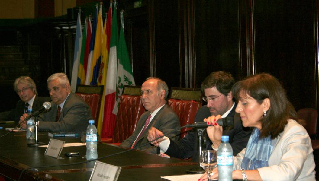 Rubn Donzis, Enrique Zuleta Puceiro, Ricardo L. Lorenzetti, Carlos Mas Velez y Manuela Gonzlez