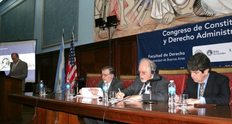 Eugenio R. Zaffaroni, Hctor A. Mairal, Peter Strauss y Juan V. Sola