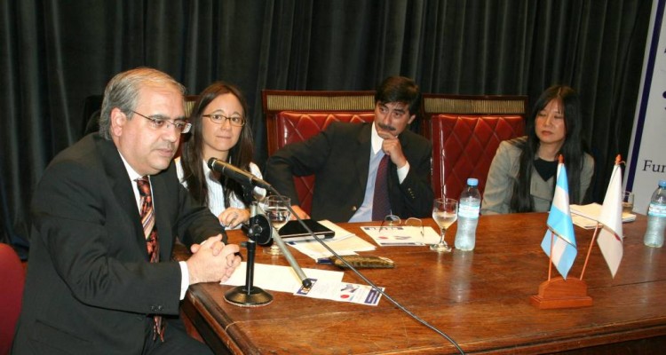 Daniel H. Obligado, Mara Vernica Yamamoto, Julin H. Langevin y Mirta Matsunoshita