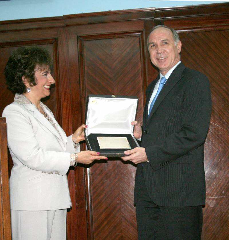 El Presidente de la Corte Suprema de Justicia de la Nacin, Dr. Ricardo L. Lorenzetti, recibe el Premio Derechos Humanos 2010