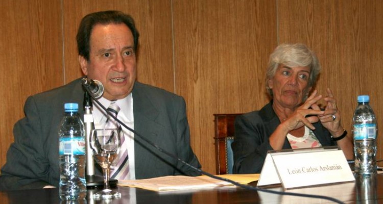 Len Carlos Arslanin y Mnica Pinto