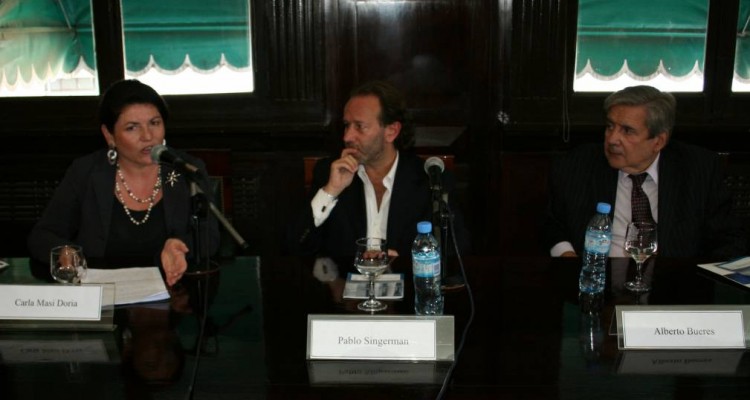 Carla Masi Doria, Pablo Singerman y Alberto J. Bueres