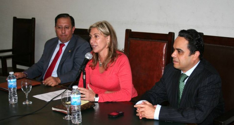 Miguel Castillo, Marcela Basterra y Francisco J. Acua Llamas