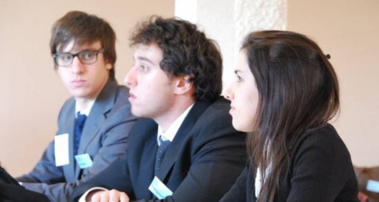 Guido Bertoni, Ezequiel Heffes y Laura I. Iorio