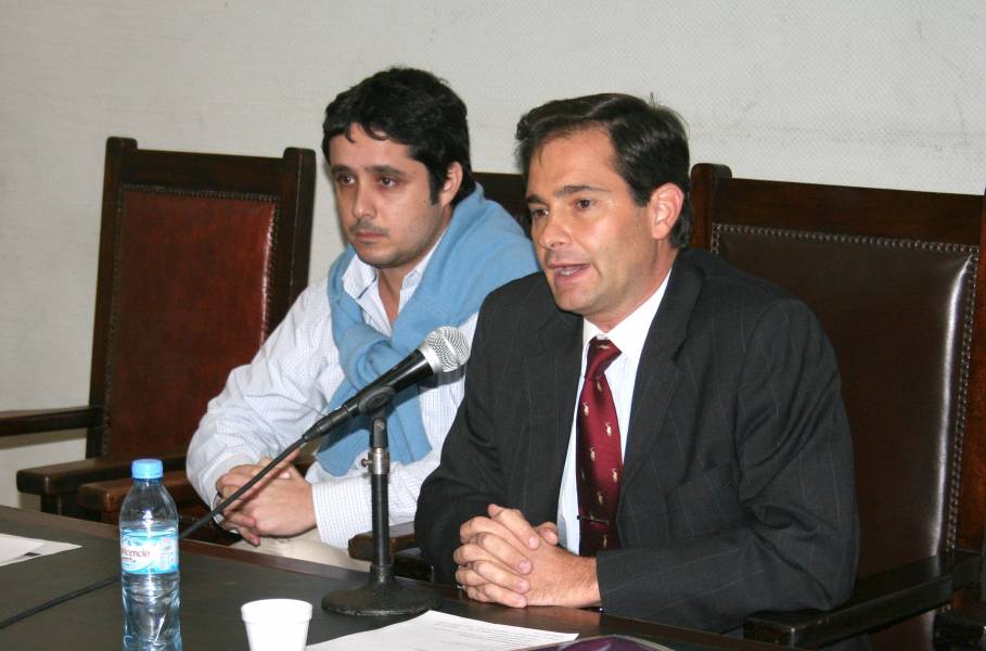 Leandro Martnez y Pablo L. Manili