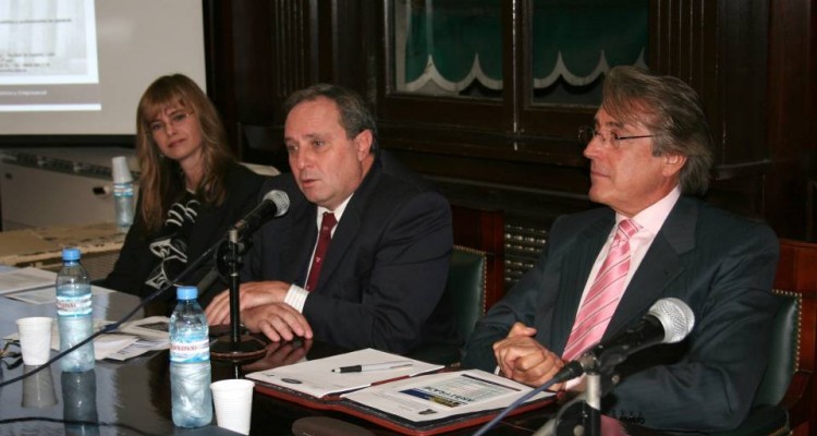 Nicole Duclos, Roque J. Caivano y Daniel R. Vtolo