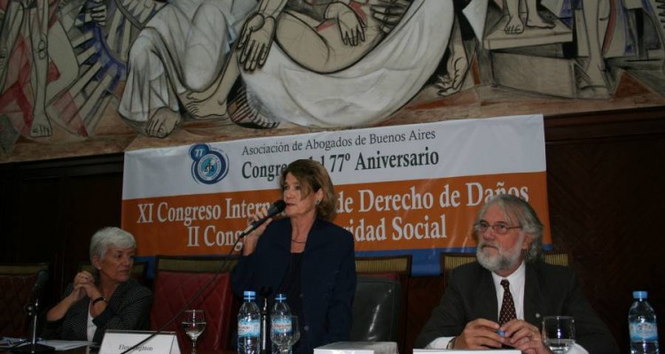Mnica Pinto, Elena Highton de Nolasco y Eduardo Tavani