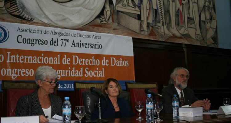 Mnica Pinto, Elena Highton de Nolasco y Eduardo Tavani