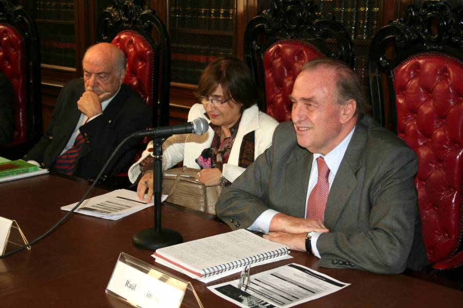 Miguel ngel Espeche Gil, Lilian del Castillo y Ral Vinuesa en el panel Los jueces Armand Ugon y Moreno Quintana