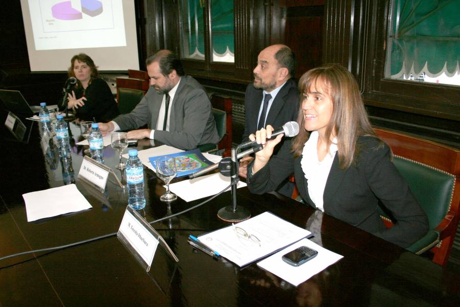 Mnica Roqu, Federico Susbielles, Roberto Armagno y M. Teresita Ithurburu