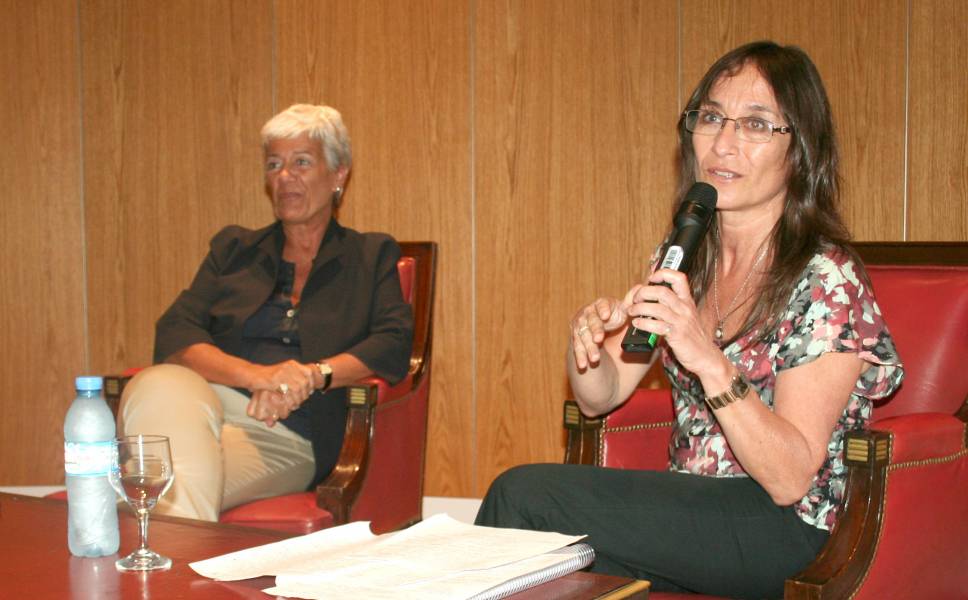 Mnica Pinto y Carolina Scotto