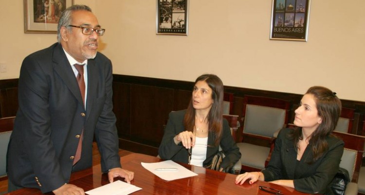 El director del seminario organizador brind unas palabras introductorias que inauguraron la jornada de trabajo