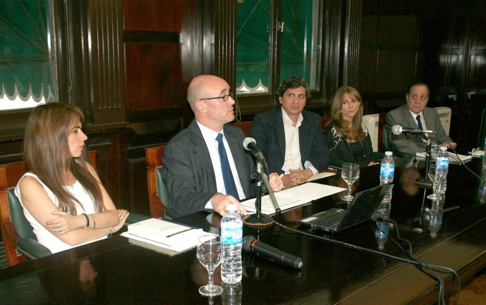 Silvia Fernndez, Ren van Swaaningen, Alejandro Alagia, Flavia Valgiusti y Carlos Elbert