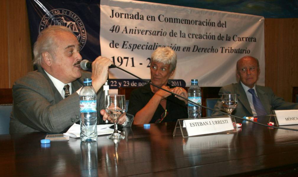 Esteban J. Urresti, Mnica Pinto y Horacio Garca Belsunce