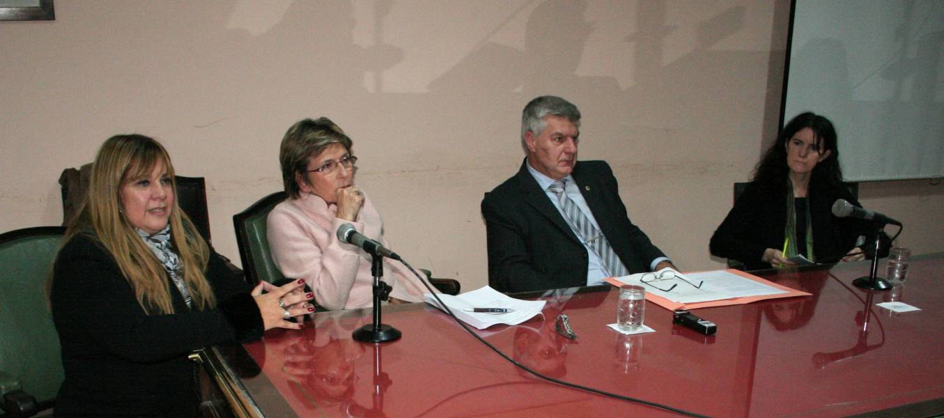 Marisa Aizenberg, Susana Cayuso, Francisco Brischetto y Laura Clrico