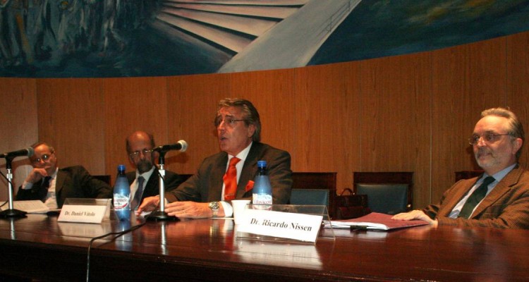Martn Arecha, Rafael M. Manvil, Daniel R. Vtolo y Ricardo Nissen