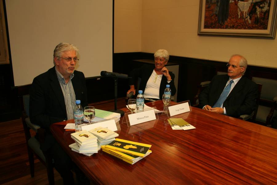 Frans Viljoen, Mnica Pinto y Jorge Taiana