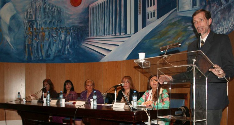 Mnica Pezzoni, Adriana Romero, Graciela Gidi, Cinthia Corts, Karina M. Barreiro y Gabriel Noriega