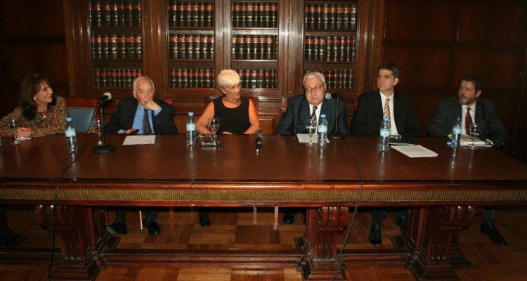 Gladys Álvarez, Roberto J. Vernengo, Mónica Pinto, Ricardo A. Guibourg, Daniel Mendonca y Carlos A. Venier
