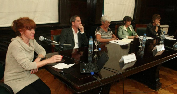 Sandra M. Wierzba, Guillermo Martnez, Mnica Pinto, Norma Silvestre y Rosa Vila