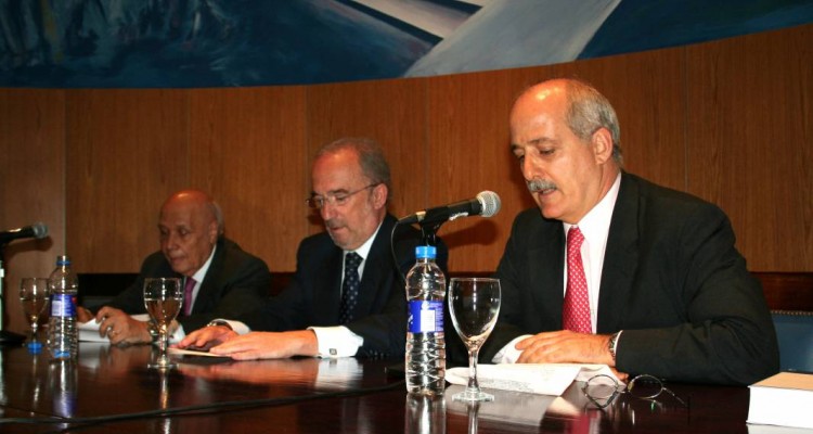 Juan Carlos Cassagne, Santiago Muoz Machado y Guido Santiago Tawil