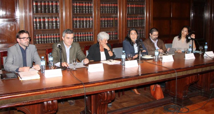 Bernard Duhaime, Javier Couso, Mónica Pinto, Isabel C. Jaramillo, Claudio Nash Rojas y Elizabeth Salmón
