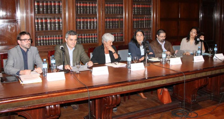 Bernard Duhaime, Javier Couso, Mnica Pinto, Isabel C. Jaramillo, Claudio Nash Rojas y Elizabeth Salmn