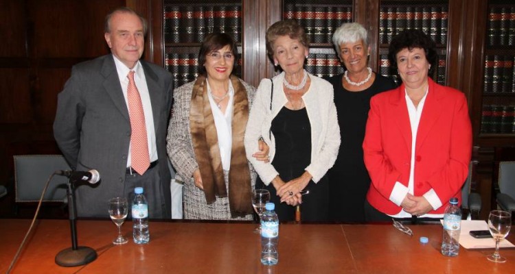 Ral Vinuesa, Lilian del Castillo, Hortensia D. T. Gutirrez Posse, Mnica Pinto y Susana Novile