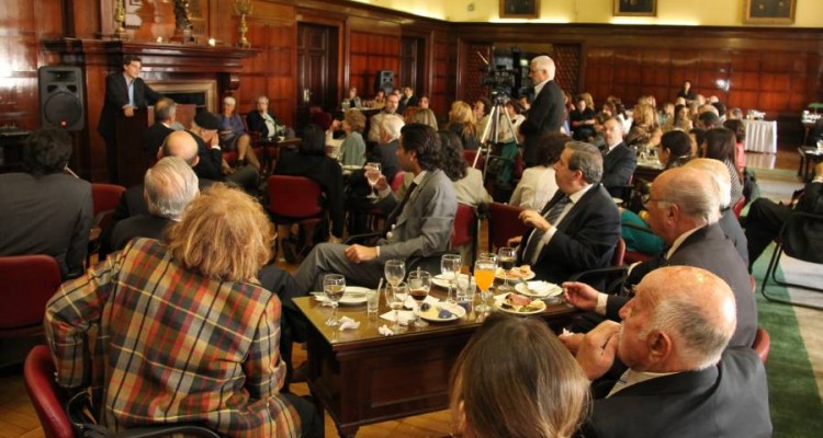 Ciclo de almuerzos acadmicos para profesores de la Facultad 