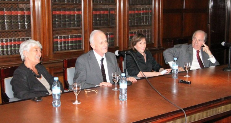 Mnica Pinto, Gregorio Badeni, Dora Laplacette y Roberto Luqui