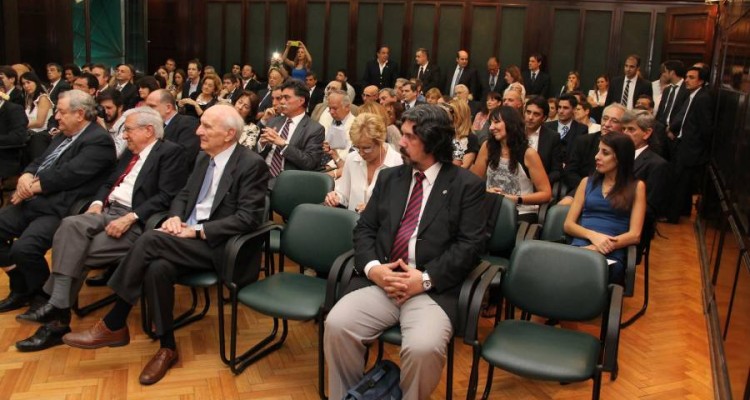 El profesor Alfredo Silverio Gusman fue declarado personalidad destacada de las Ciencias Jurdicas por la Legislatura de la Ciudad de Buenos Aires