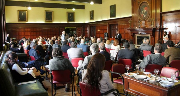 Ciclo de almuerzos acadmicos para profesores de la Facultad