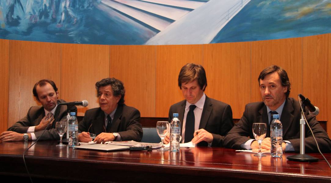 Francisco Castex, Gustavo Bruzzone, Mximo Langer y Daniel Pastor durante el debate sobre la reforma al Cdigo Procesal Penal.