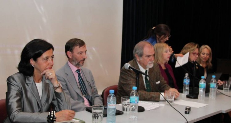 Carmen Garcimartin, Carlos Martnez de Aguirre, Marcos M. Crdoba, Graciela Medina, Esther H. S. Ferrer de Fernndez, Regina Beatriz Tavares da Silva y rsula Basset